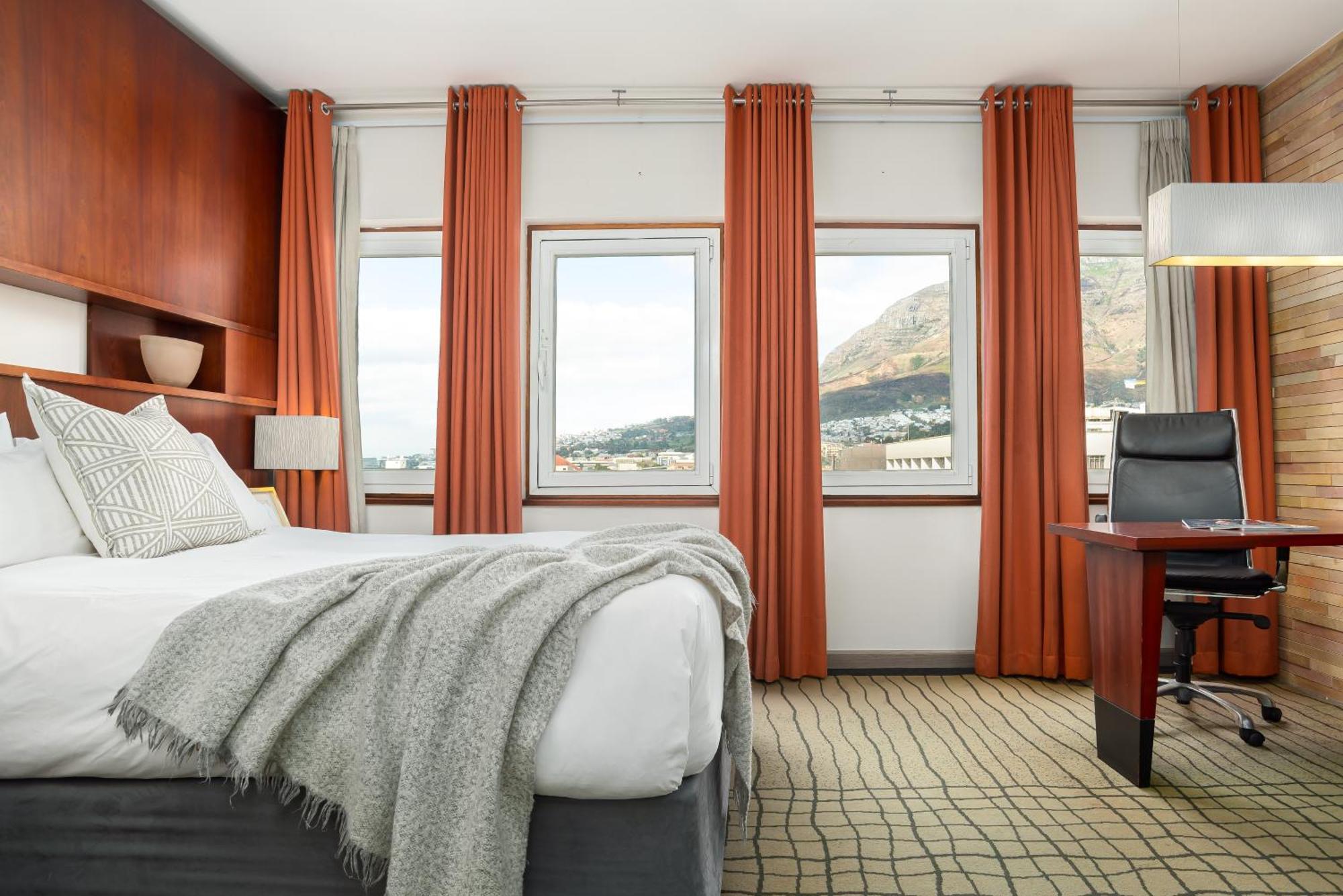 Neighbourgood East City Cape Town Bilik gambar